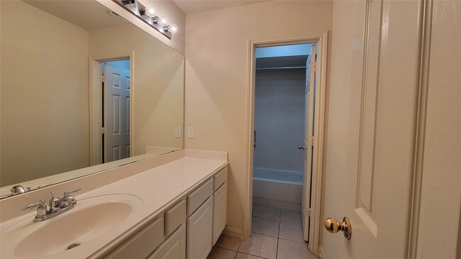 Building Photo - 4822 Bonny Loch Ln