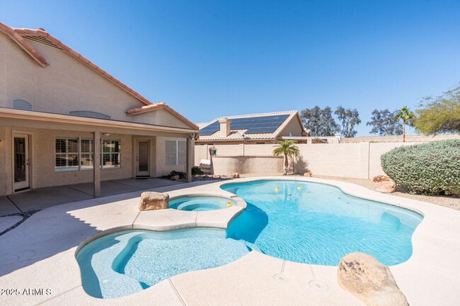 Building Photo - 7910 W Adobe Dr