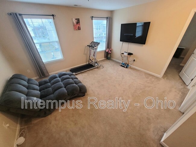 Building Photo - 6130 Brandon Dr