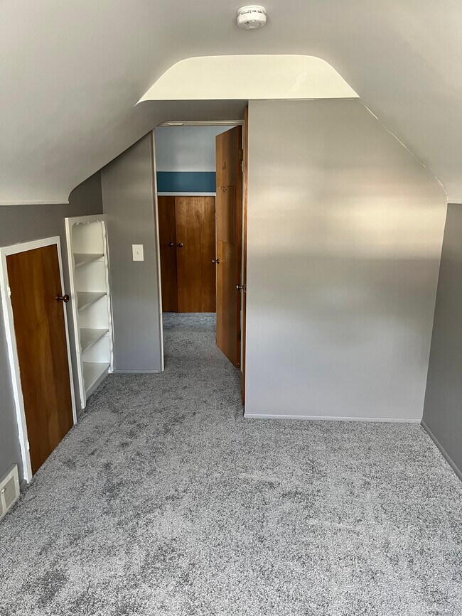 Office/bd - 23501 Geneva St