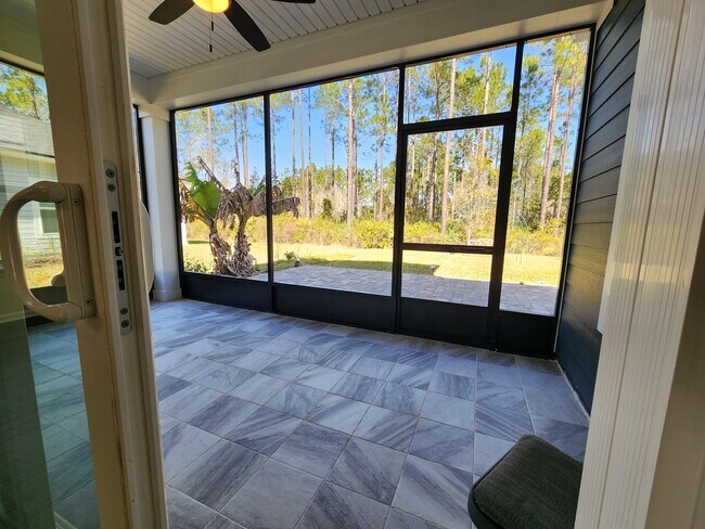 Building Photo - 285 Holly Forest Dr