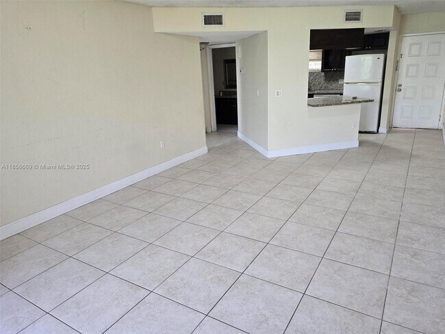 Building Photo - 8255 Lake Dr