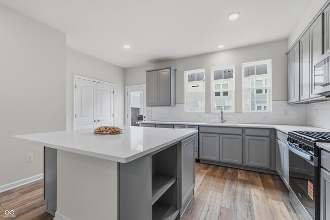 Building Photo - 14549 Elsmere Ln