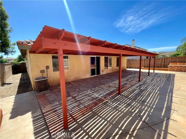 Building Photo - 147 Ropango Way