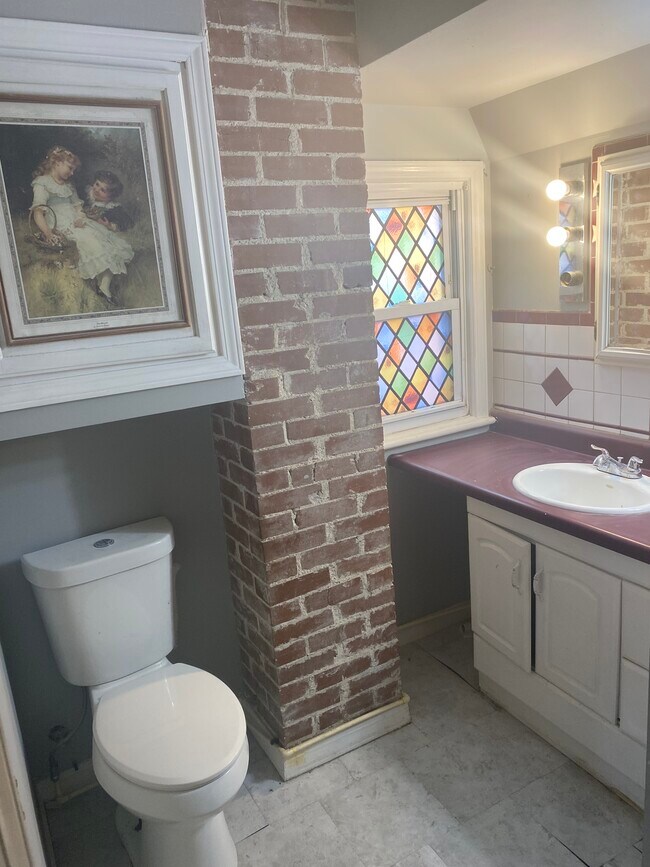 Building Photo - 8512 Church Dr