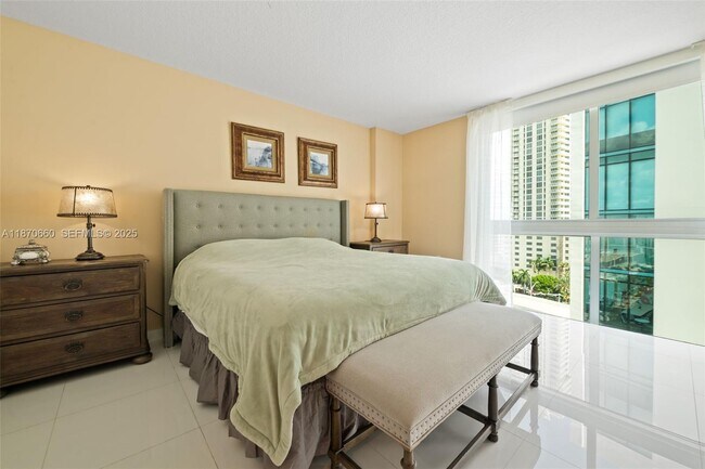 Building Photo - 150 Sunny Isles Blvd
