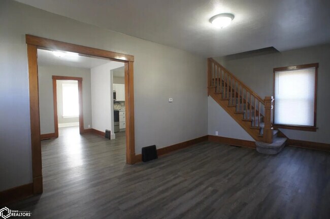 Building Photo - 1426 2nd St