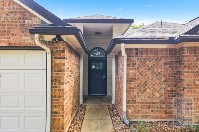 Building Photo - 1006 Buttercup Ct