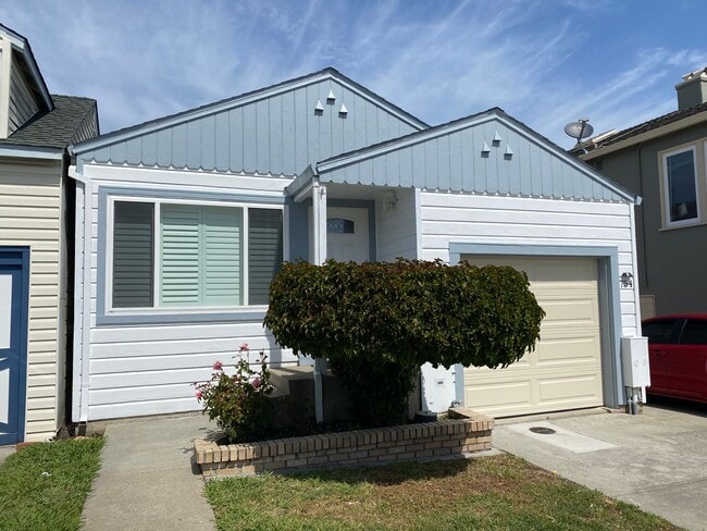 Primary Photo - Cozy 2 bedroom 1 bath home Huntington Park
