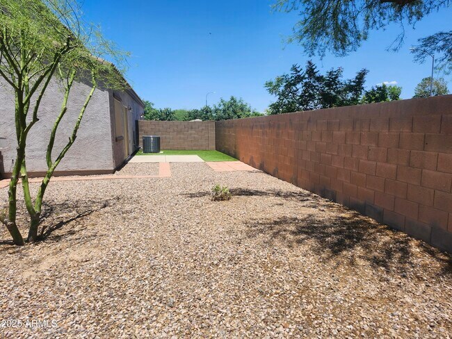 Building Photo - 13193 N 87th Dr