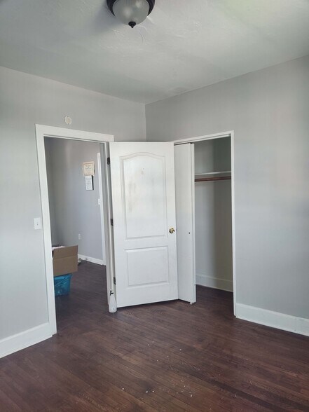 Primary Photo - 468 4th Ave