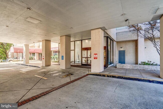 Building Photo - 4515 Willard Ave