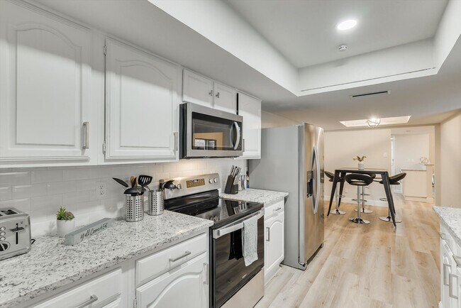 Building Photo - 11622 Cotillion Dr