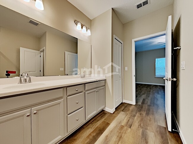 Building Photo - 285 Stone Arbor Lane