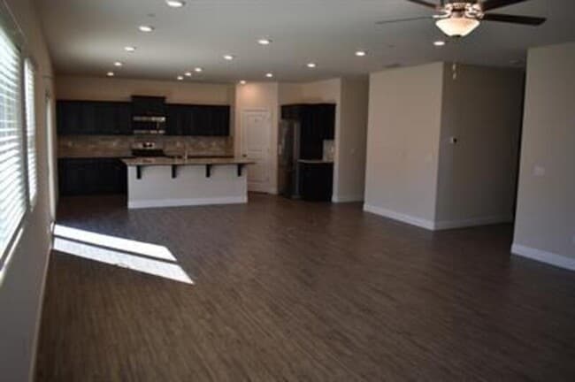 Building Photo - 2430 Quesada Dr