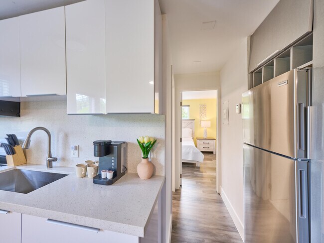 Building Photo - 2020 Washington St