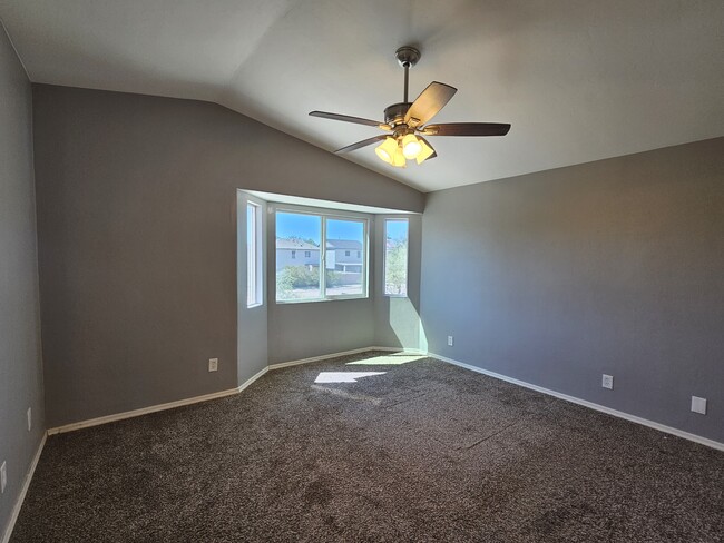 Building Photo - 5861 N Moonbrook Rd