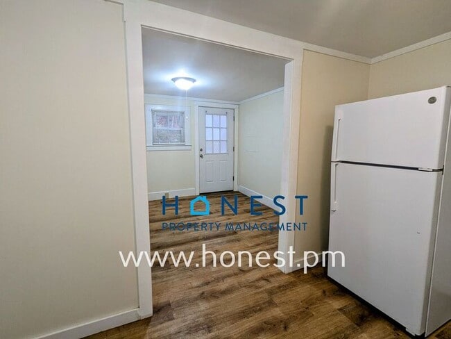 Building Photo - 36 Prospect St