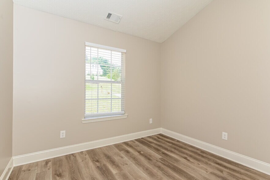 Building Photo - 505 Brewer Dr