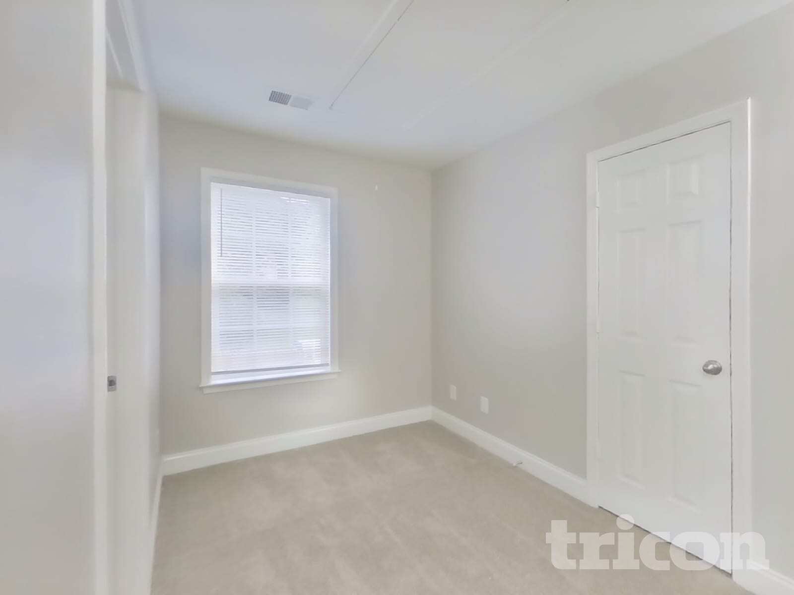 Building Photo - 2457 Terra Dr