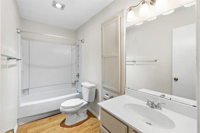 Building Photo - 9902 Brasher Dr
