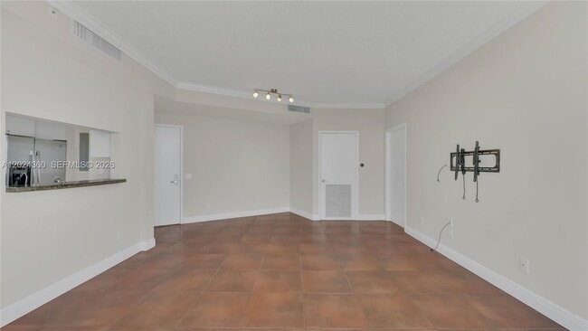 Building Photo - 2475 Brickell Ave