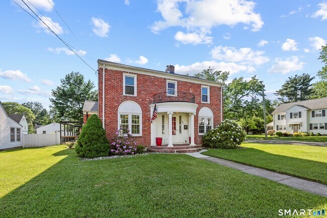 Building Photo - 92 Hazelmere Rd