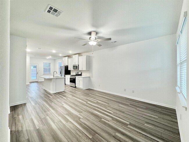 Building Photo - 611 Emory Crossing Blvd