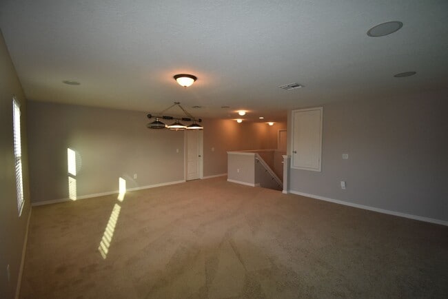 Building Photo - 4 Bed/3.5 Bath, Pool and Waterfront home, ...