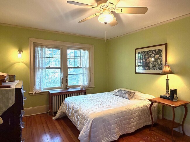 Building Photo - Historic Montford - Large Mock Tudor Home for Rent