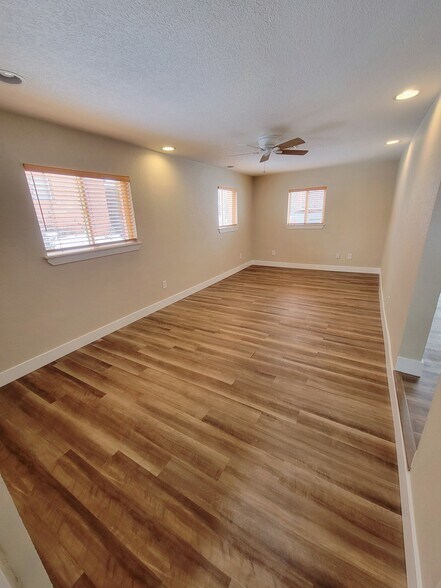 Bonus room/office - 1170 Racine Street