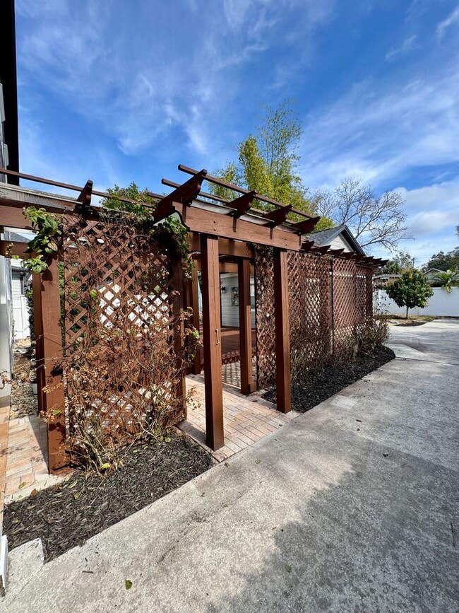 Building Photo - LUXURY RENTAL In Maitland - Winter Park Ar...