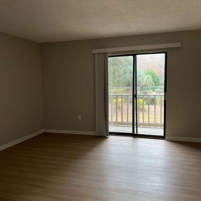 Building Photo - WELCOME TO COTTON HOPE HHI