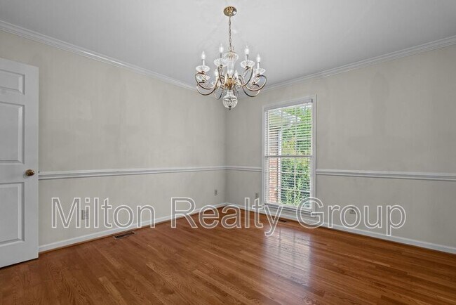 Building Photo - 464 Tirzah Dr