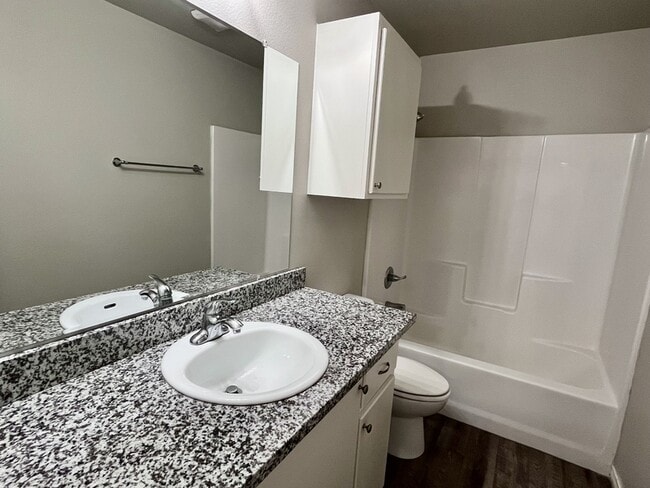 Building Photo - 3444 Itasca St