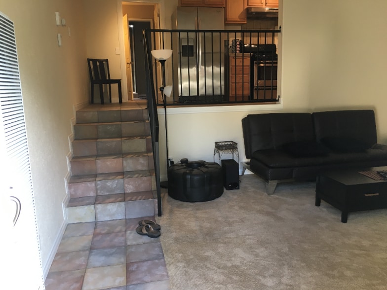 Building Photo - 4535 Ramona Ave