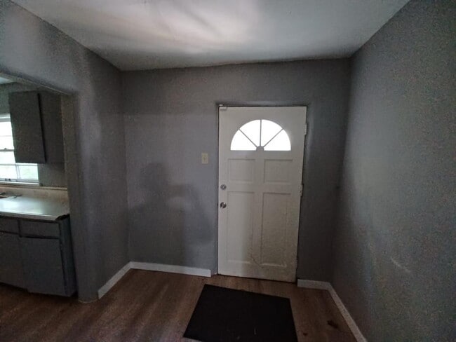 Primary Photo - 10179 Bon Oak Dr