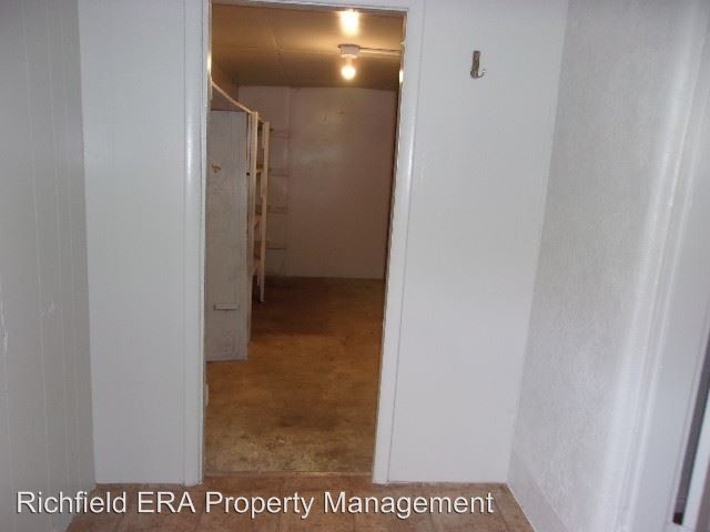 Building Photo - 2 br, 1 bath House - 440 S 200 W