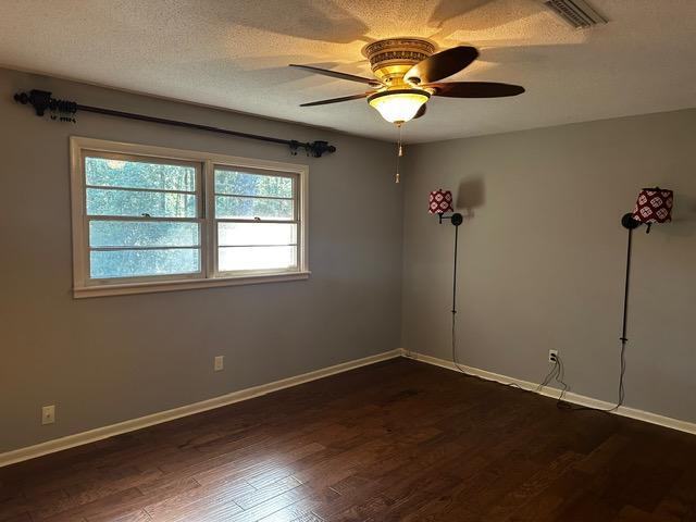 Building Photo - 608 Northside Dr