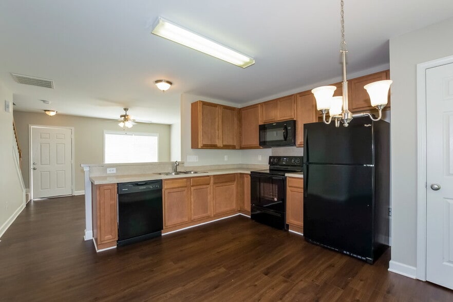 Building Photo - 1003 Korp Rd