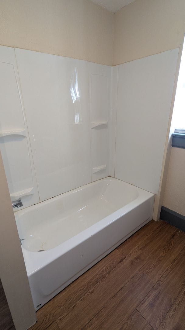 Building Photo - 3-Bedroom, 1-Bathroom Single Family Home for Rent in Akron, Ohio