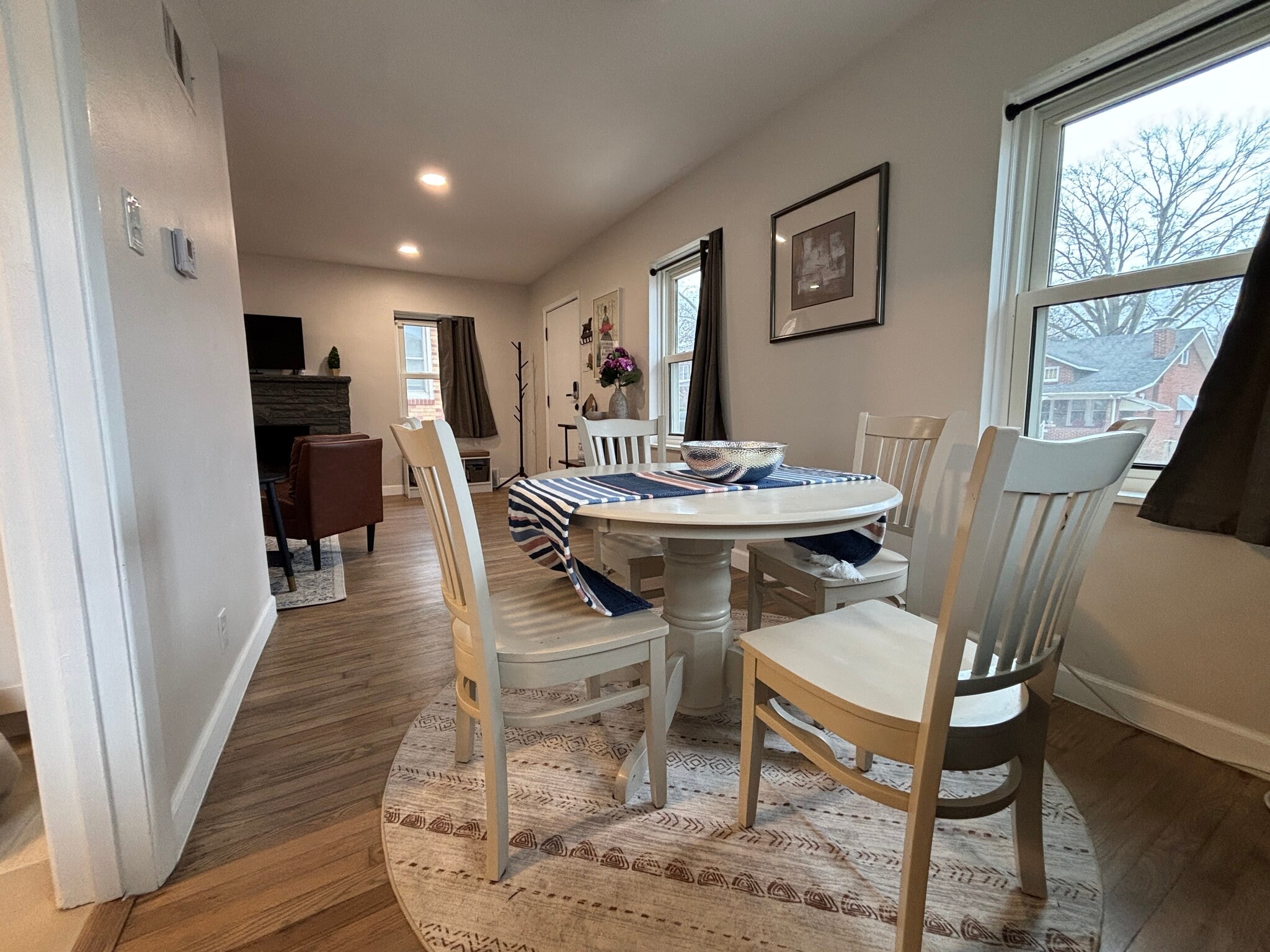 Building Photo - 5025 Lenox Ave