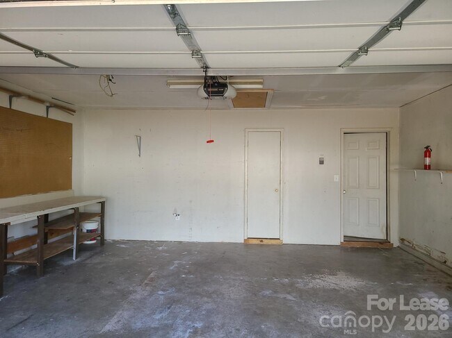 Building Photo - 11026 Vista Haven Dr