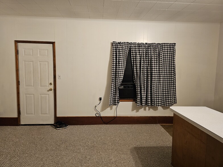 Building Photo - 208 Herbert Ave