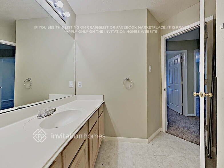 Building Photo - 8006 Carmel Cir