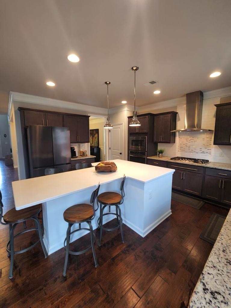 Kitchen island - 4145 Pleasant Woods Dr