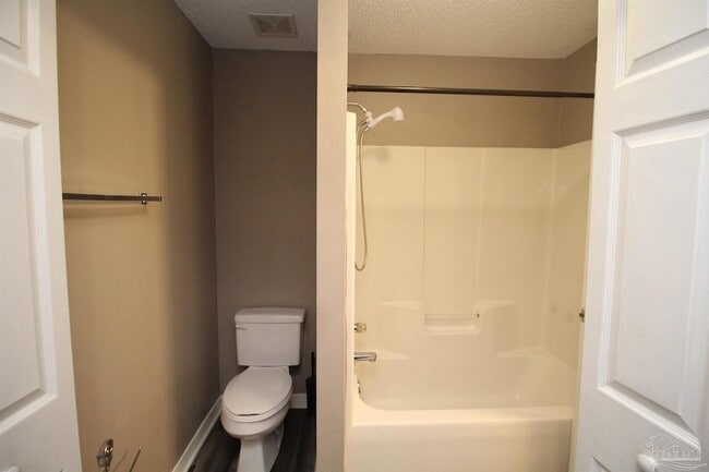 Building Photo - 309 Loveland Cir