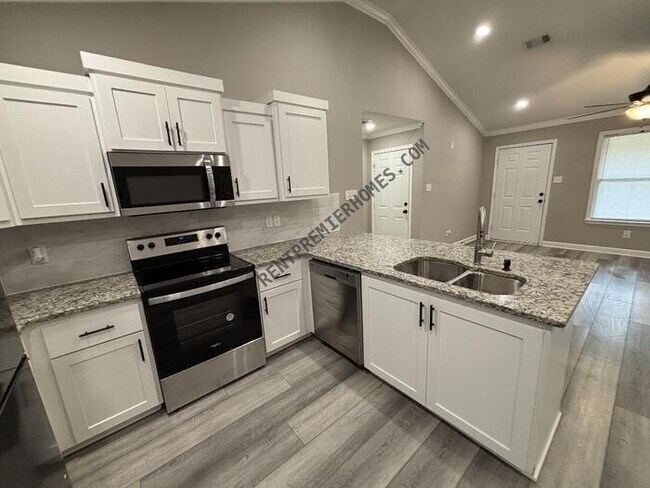 Building Photo - 54 Birchwood Drive