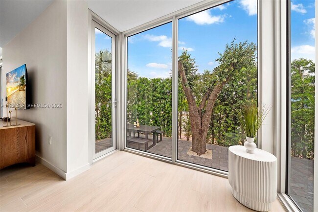 Building Photo - 600 76th St