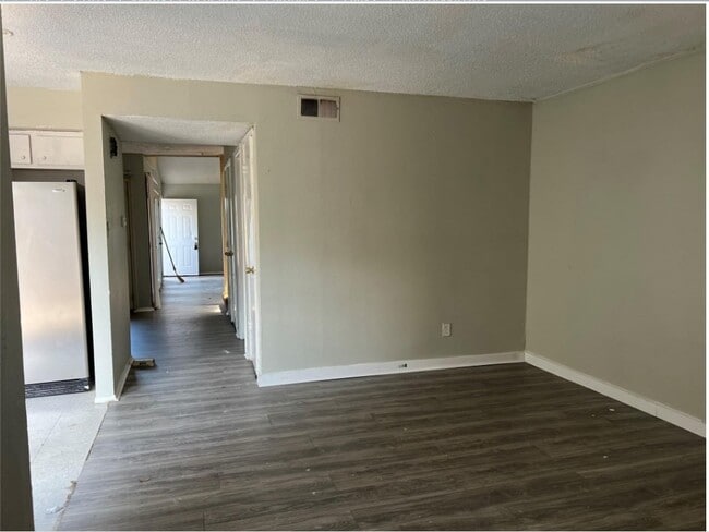 Building Photo - 8496 Dairy View Ln